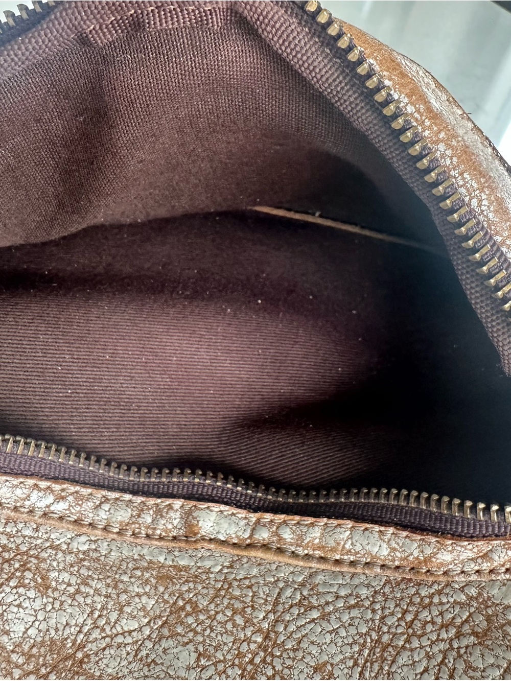 Bed Stu Distressed Andie Leather Sling Bag - Picture 5 of 5